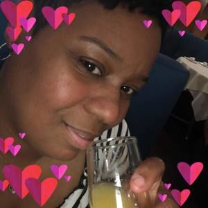 Meet your Posher, Yvette